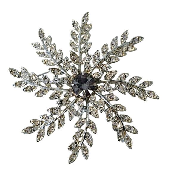 Vintage Sarah Coventry "Evening Snow" Rhinestone Snowflake Brooch in Silver - Picture 1 of 7